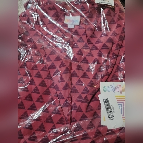 🆕️ LuLaRoe "LINDSAY" Kimono L New With Tags *Firm* burgundy pyramids - Picture 4 of 7